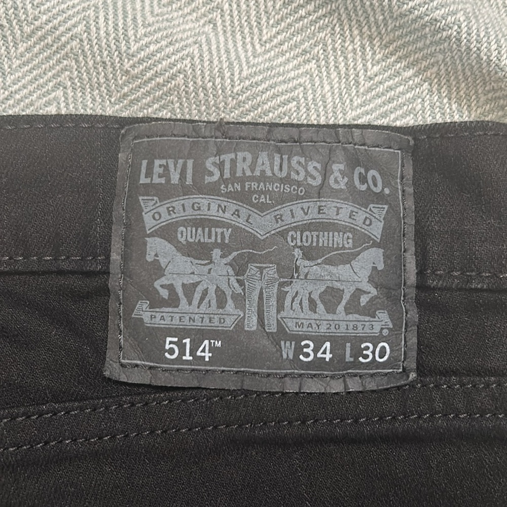 [Levi’s] 514 Straight Jeans - Picture 2 of 4